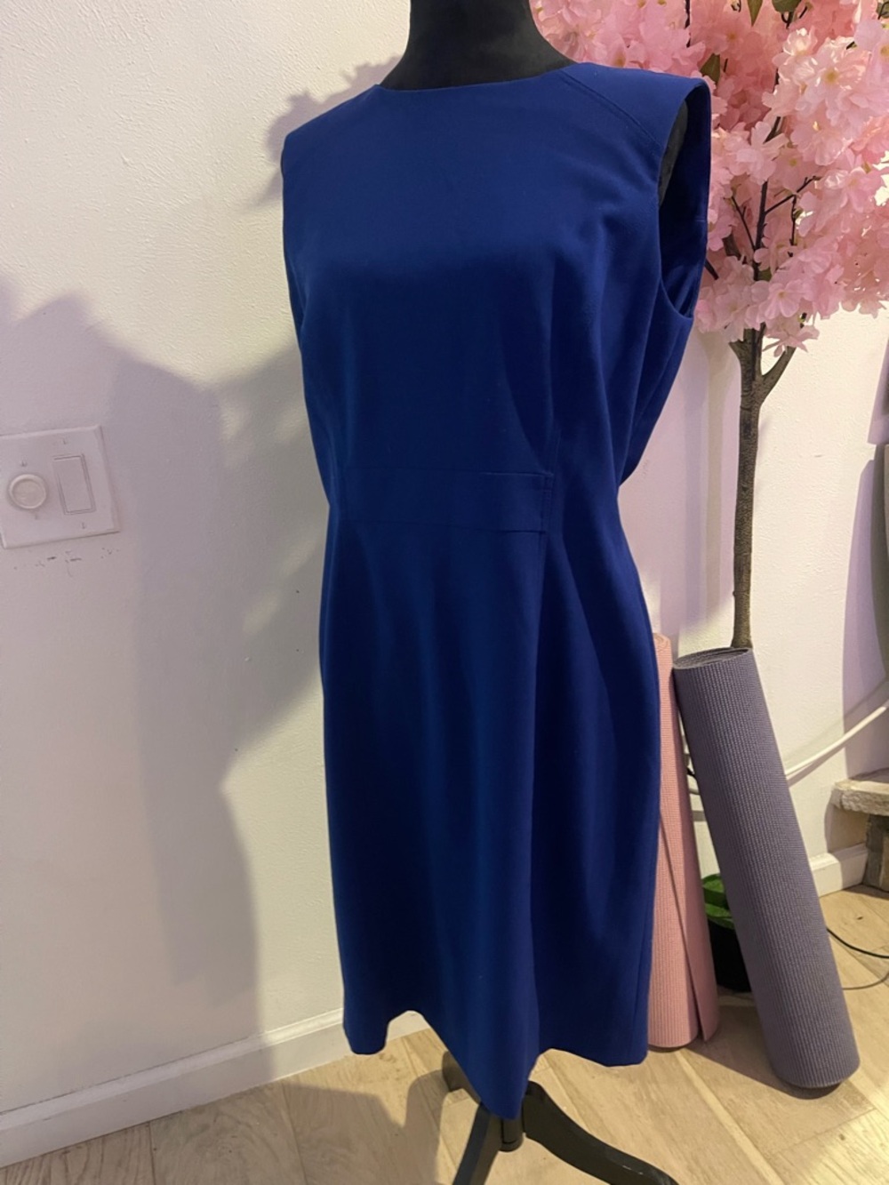 Tahari Sleeveless Royal Blue Midi Dress